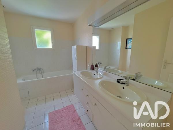 Maison à vendre 7 pièces 171,56 m² Périgny