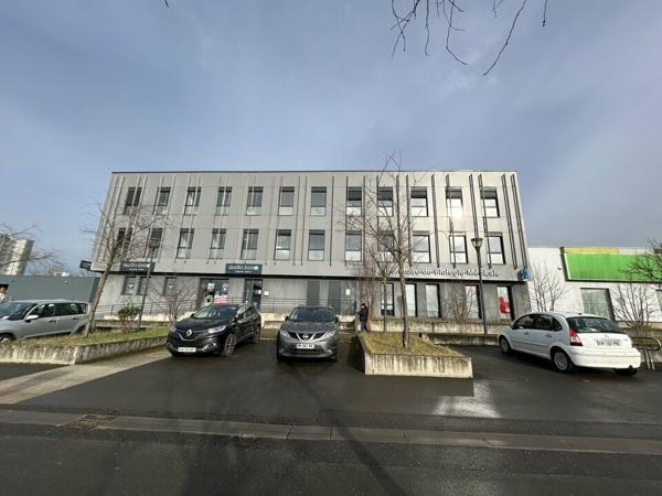 BUREAUX à LOUER de 258 m²