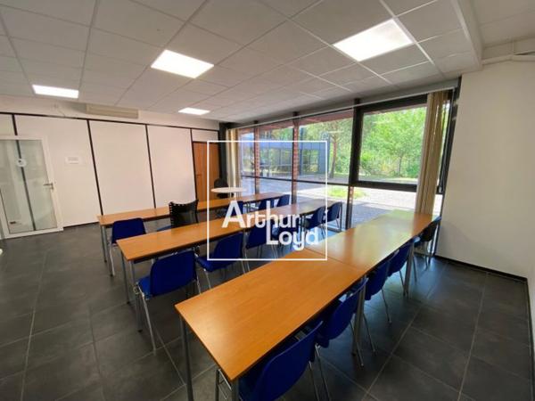 Bureaux à louer à Saint-Jean - espaces lumineux et accès direct aux axes routiers