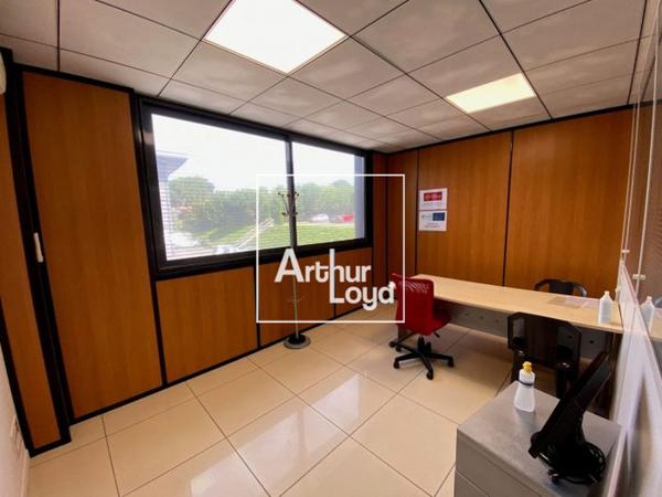 Bureaux à louer à Saint-Jean - espaces lumineux et accès direct aux axes routiers