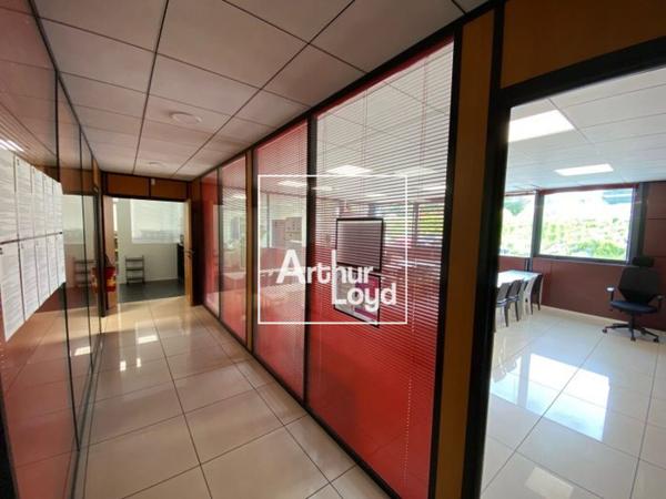 Bureaux à louer à Saint-Jean - espaces lumineux et accès direct aux axes routiers