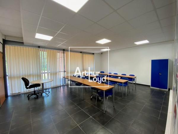 Bureaux à louer à Saint-Jean - espaces lumineux et accès direct aux axes routiers