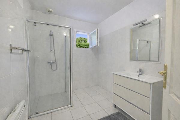 Maison Arès au calme