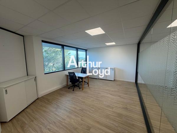 Ecoryzon - Bureaux rénovés 424.96 m² en R+1 à vendre - Sophia Antipolis