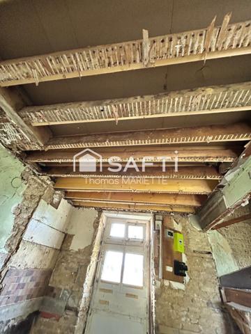 Maison, avec fort potentiel, restaurer dans son intégralité