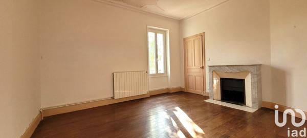 Maison de village 6 pièces de 102 m² à Camaret-sur-Aigues (84850)