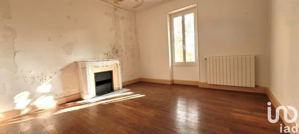 Maison de village 6 pièces de 102 m² à Camaret-sur-Aigues (84850)