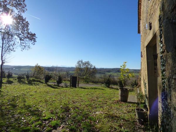 Maison pierres 280 m² vue 360° et vue Pyrénées sur 3 923 m²