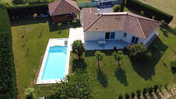 Maison Terrasson Lavilledieu avec piscine et 3 chambres