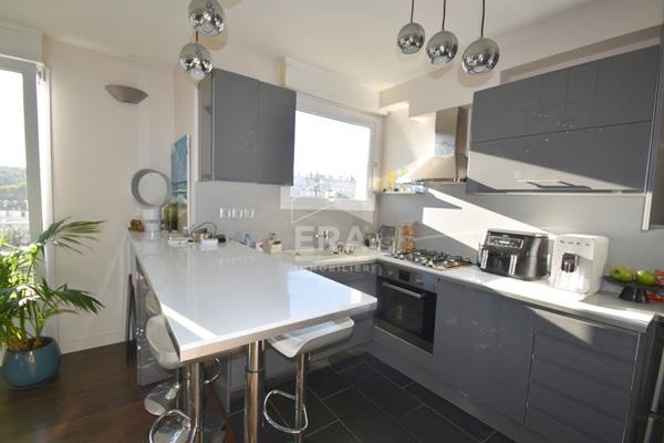 2 pièces sans vis à vis lumineux et en parfait état