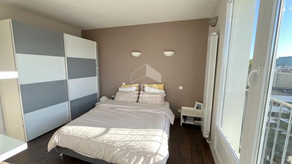 2 pièces sans vis à vis lumineux et en parfait état