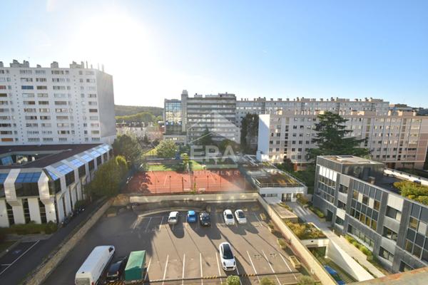 2 pièces sans vis à vis lumineux et en parfait état