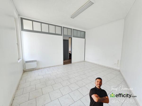 Local Commercial 8 pièces - 123 m²