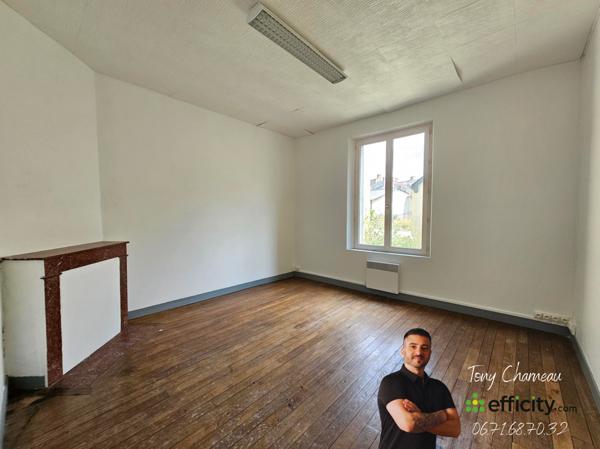 Local Commercial 8 pièces - 123 m²