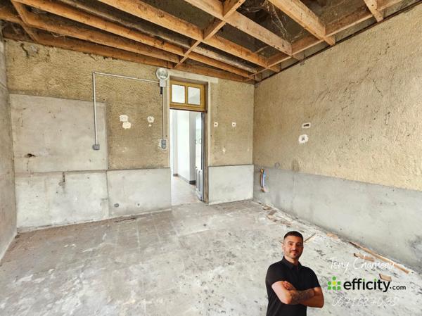 Local Commercial 8 pièces - 123 m²