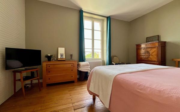 Maison à vendre    6 pièces •  Niort