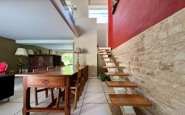 Maison à vendre    6 pièces •  Niort