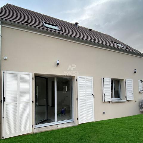 Maison à louer à Pontoise - 6 pièces, 4 chambres Loyer 1 850 €/mois charges comprises **  - Référence  MG11283