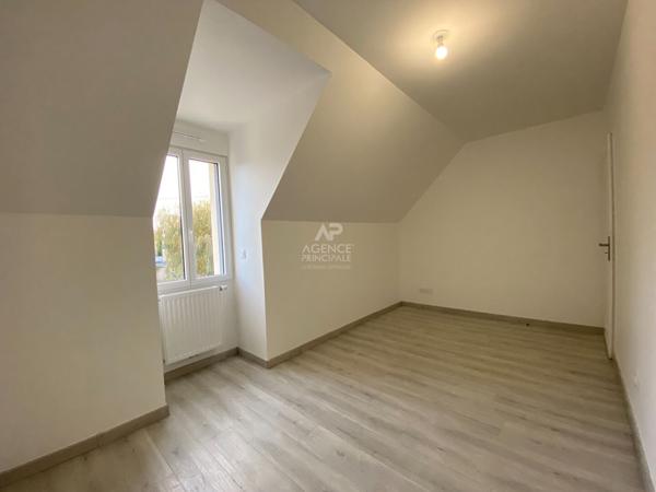 Maison à louer à Pontoise - 6 pièces, 4 chambres Loyer 1 850 €/mois charges comprises **  - Référence  MG11283
