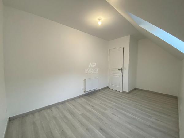 Maison à louer à Pontoise - 6 pièces, 4 chambres Loyer 1 850 €/mois charges comprises **  - Référence  MG11283