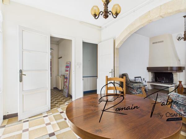 Maison en pierre avec 2 chambres, cadre bucolique et très grand garage