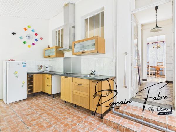 Maison en pierre avec 2 chambres, cadre bucolique et très grand garage