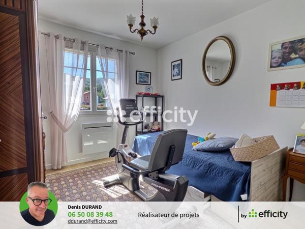 Maison
         6 pièces
        - 108 m² 549 000 € *