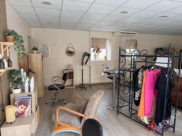 Local commercial à vendre au centre de Fontaines - Opportunité d'investissement