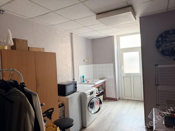 Local commercial à vendre au centre de Fontaines - Opportunité d'investissement