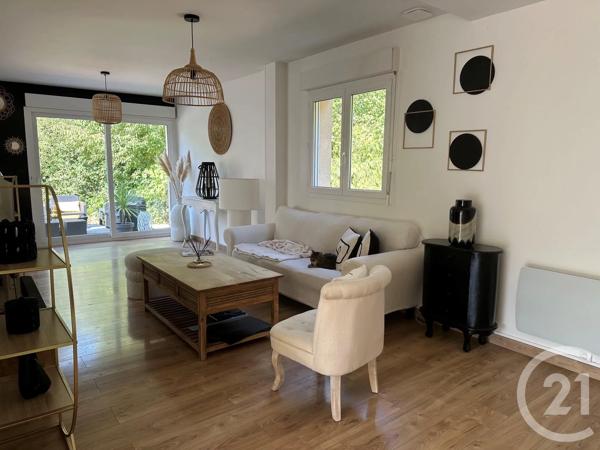 Maison à vendre  5 pièces - 103 m 2   ST PLANCHERS  - 50
