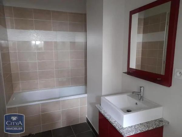 Appartement à louer 3 pièces 63.5m² Chinon (37500)