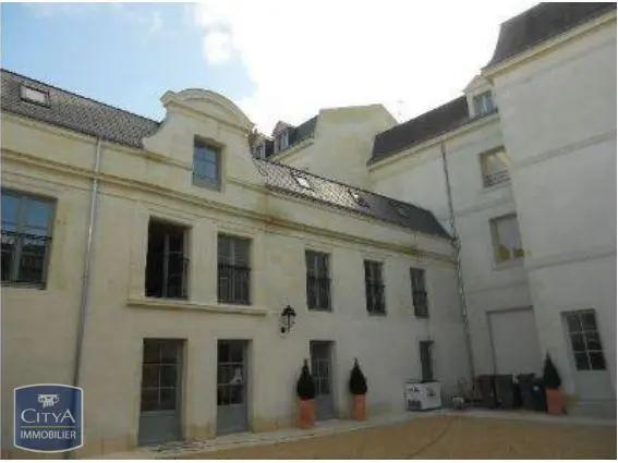 Appartement à louer 3 pièces 63.5m² Chinon (37500)