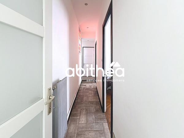 GRAND LOFT EN CENTRE VILLE