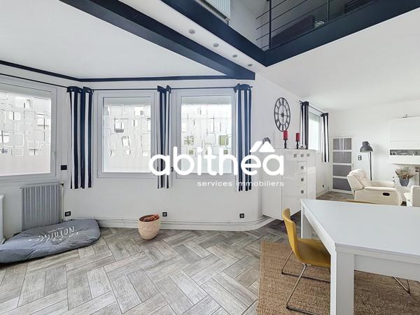 GRAND LOFT EN CENTRE VILLE