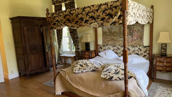 Superbe Château XIXᵉ en Tuffeau entièrement restauré