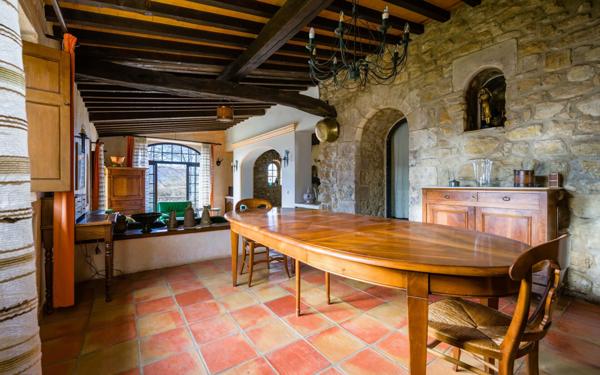 Maison à vendre    8 pièces • 256,11 m2 Saint-Maime