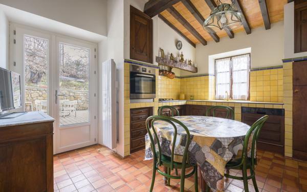 Maison à vendre    8 pièces • 256,11 m2 Saint-Maime