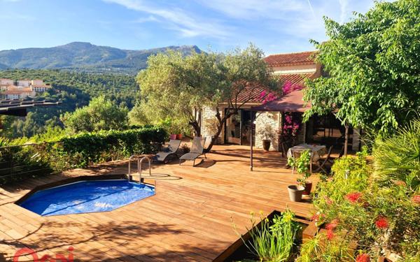 Maison à vendre    10 pièces •  Toulon