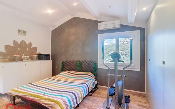 Maison à vendre    10 pièces •  Toulon