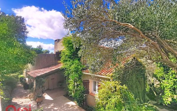 Maison à vendre    10 pièces •  Toulon