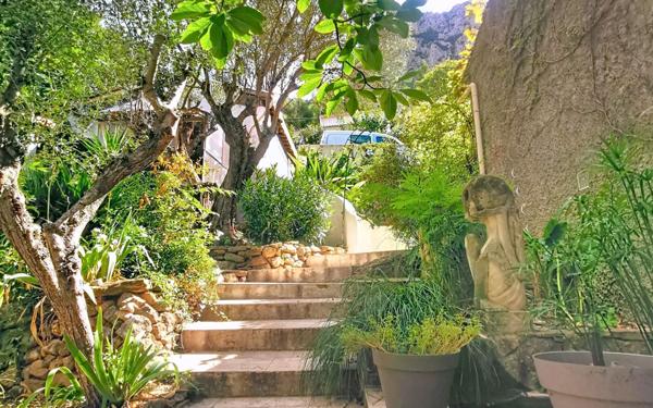 Maison à vendre    10 pièces •  Toulon