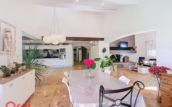 Maison à vendre    10 pièces •  Toulon