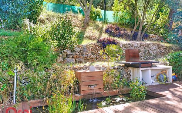 Maison à vendre    10 pièces •  Toulon