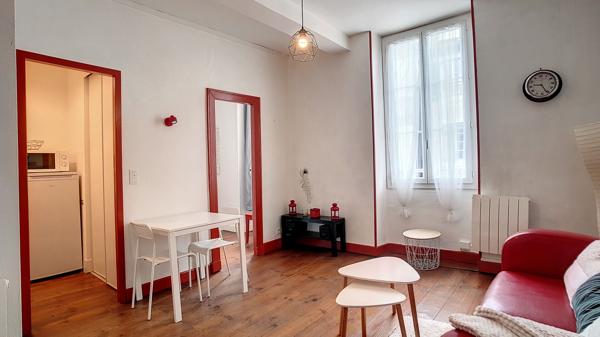 A louer PAU appartement T2 meublé de 33,27 m²