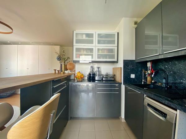 "Meudon Val Fleury" Superbe appartement meublé de 50.85 m² avec balcon, cave et parking ! Loyer 1 590 €/mois charges comprises **  - Référence  28183