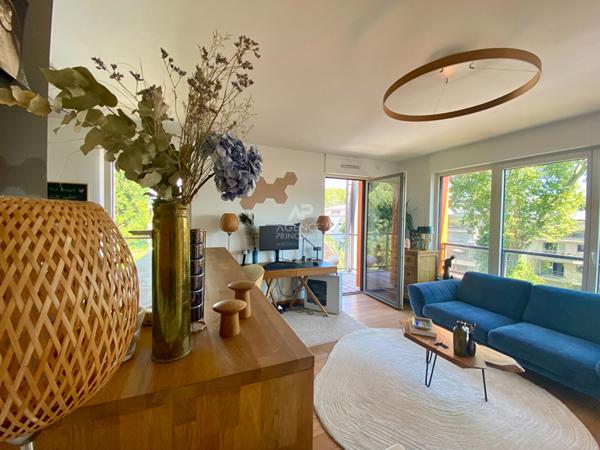 "Meudon Val Fleury" Superbe appartement meublé de 50.85 m² avec balcon, cave et parking ! Loyer 1 590 €/mois charges comprises **  - Référence  28183