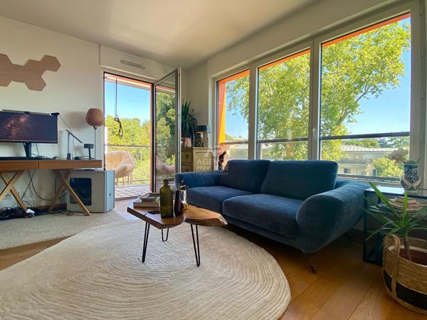 "Meudon Val Fleury" Superbe appartement meublé de 50.85 m² avec balcon, cave et parking ! Loyer 1 590 €/mois charges comprises **  - Référence  28183