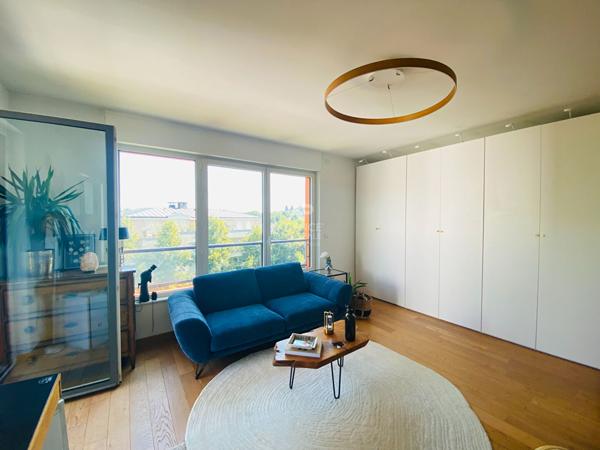 "Meudon Val Fleury" Superbe appartement meublé de 50.85 m² avec balcon, cave et parking ! Loyer 1 590 €/mois charges comprises **  - Référence  28183