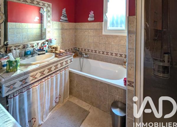 Maison à vendre 6 pièces 190 m² Pierrefeu-du-Var