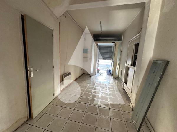 Local commercial 3 pièces 41.57 m2